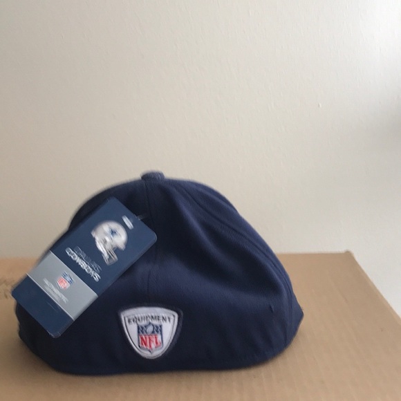 L/XL fitted Reebok Dallas Cowboys hat - Picture 3 of 3